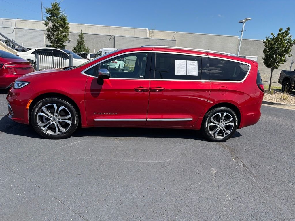 Used 2025 Red Chrysler Pinnacle image 4