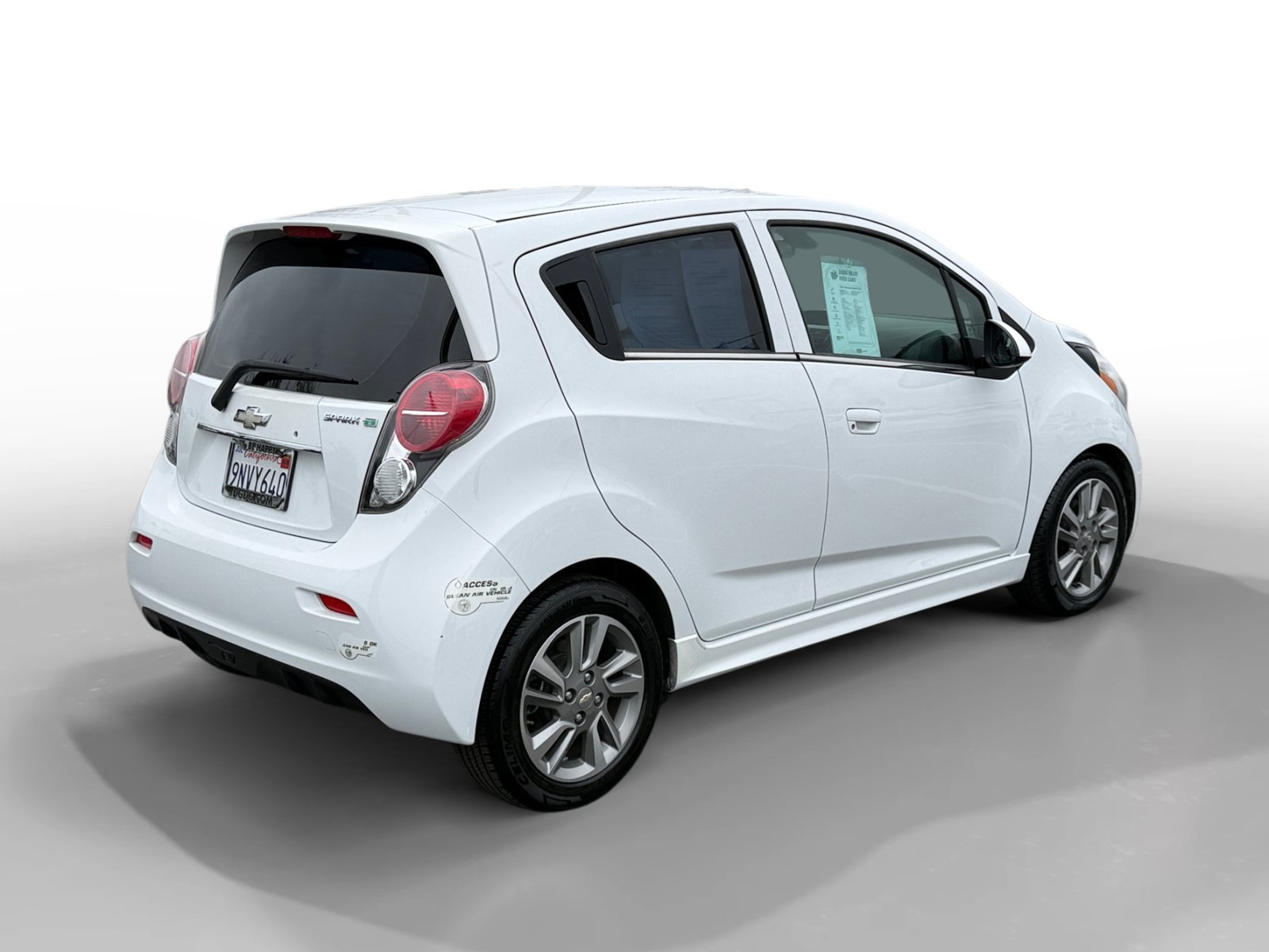 Used 2014 Summit White Chevrolet 2LT image 5