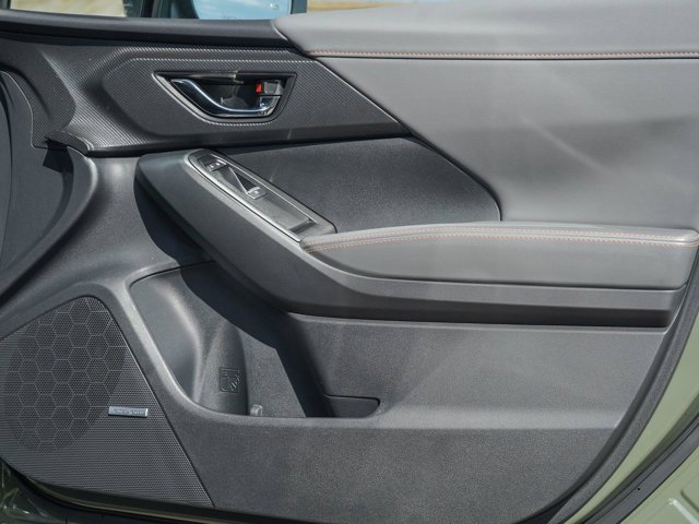 New 2026 CRYSTAL BLACK SILICA Subaru Limited image 9
