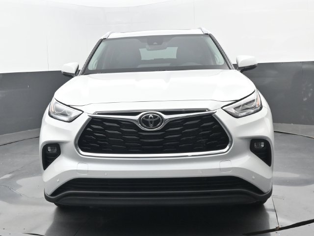 New 2026 Wind Chill Pearl Toyota Limited image 21