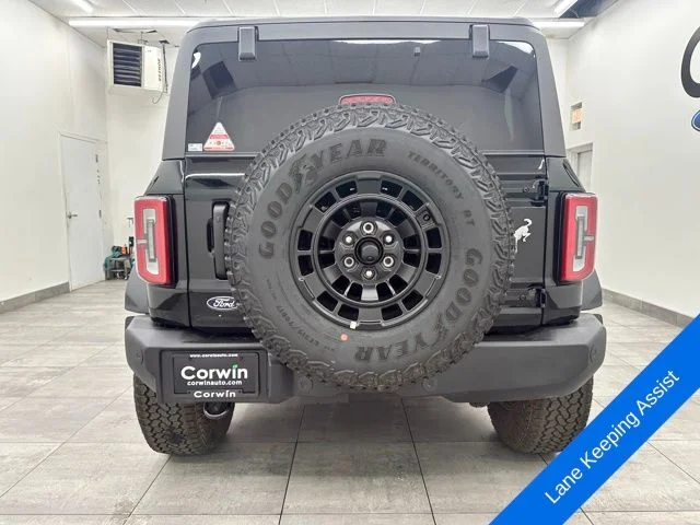 New 2026 Shadow Black Ford Outer Banks® image 4