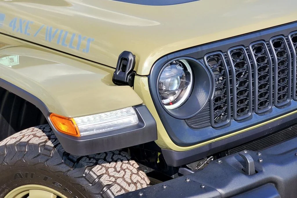 New 2025 Green Jeep Willys 4xe image 2