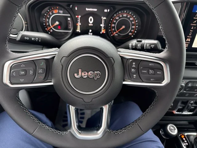 New 2027 White Jeep Sahara image 19