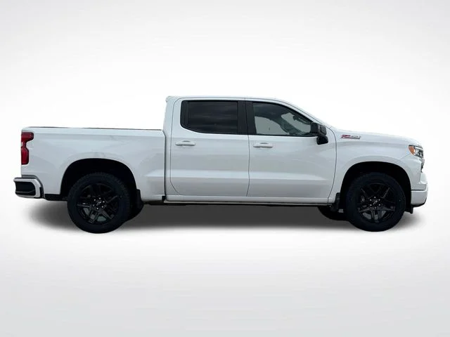 Used 2022 White Chevrolet RST image 26