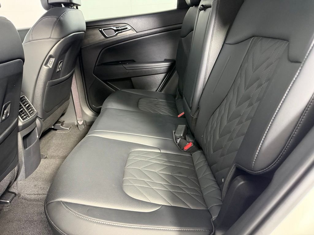 Used 2023 Snow White Pearl Kia X-Line Prestige image 27