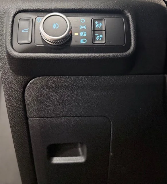 Used 2021 Gray Ford XLT image 30