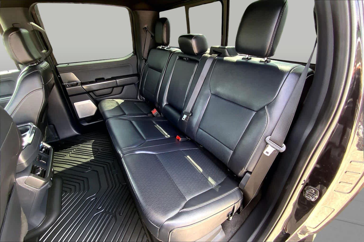 Certified Used 2024 Agate Black Metallic Ford LARIAT image 19