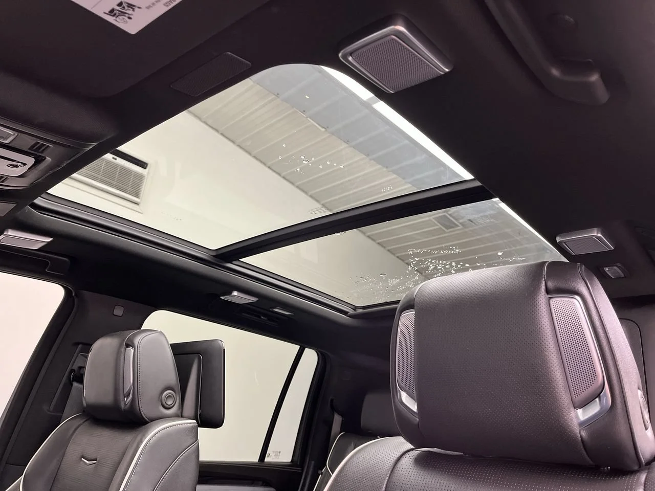 2025 Cadillac Escalade ESV Sport - Photo 7