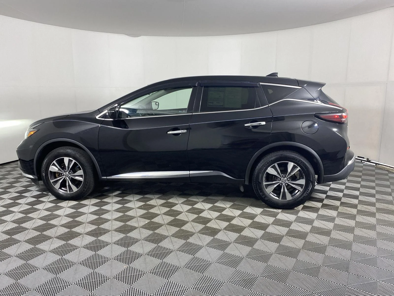 Used 2019 Magnetic Black Pearl Nissan S image 4