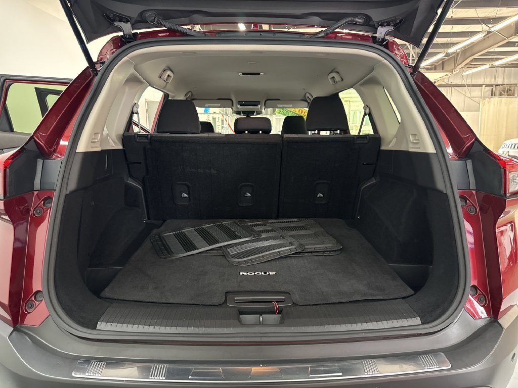 Certified Used 2023 Scarlet Nissan SV image 32