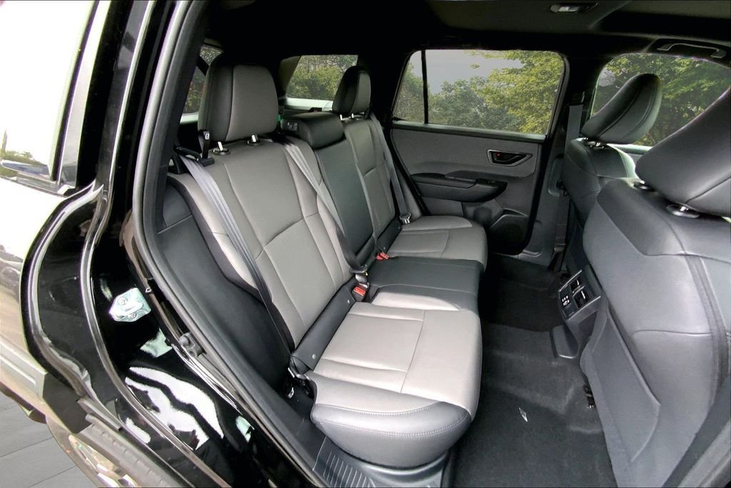 New 2026 CRYSTAL BLACK SILICA Subaru Premium image 9