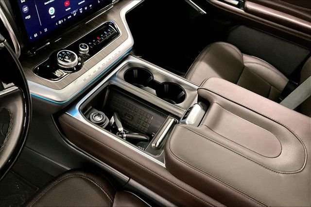 2025 Ford Expedition Platinum - Photo 17