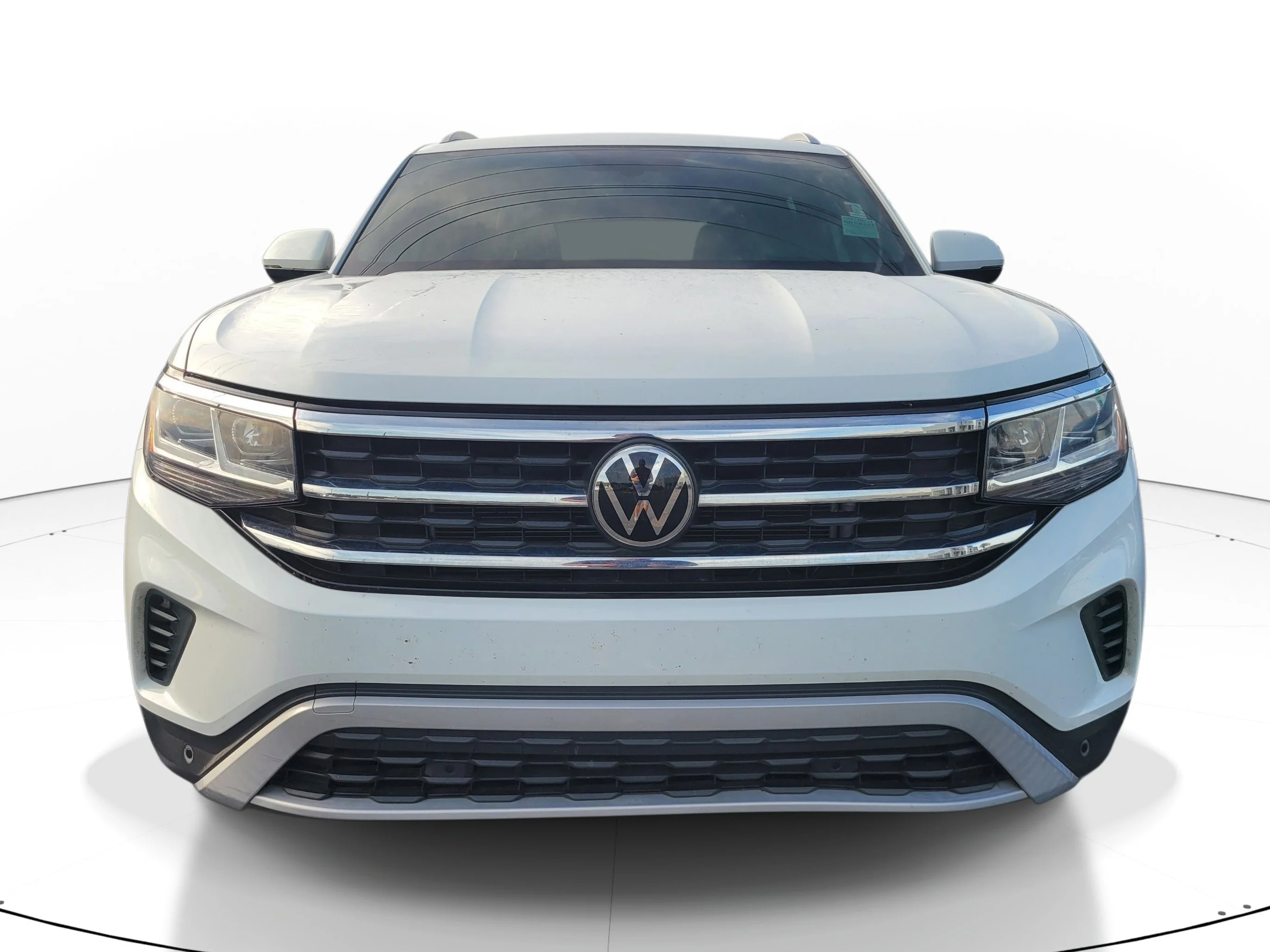 Used 2022  Volkswagen 2.0T SE with Technology image 2