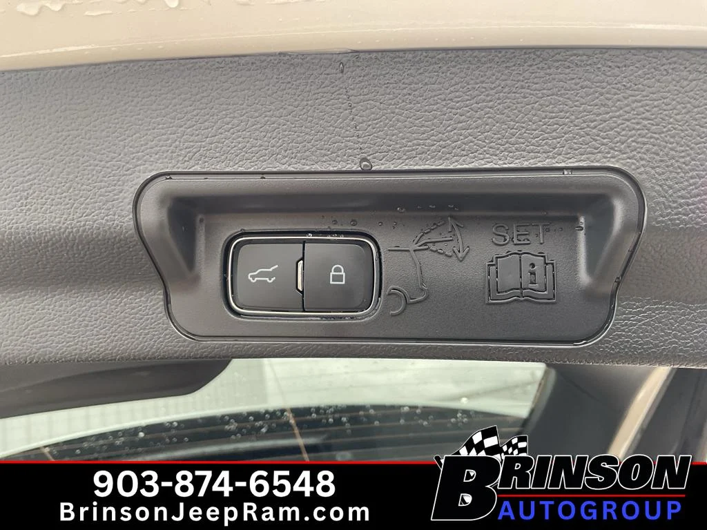 Used 2026 STAR WHITE MET TRI-COAT Ford ST-Line image 14