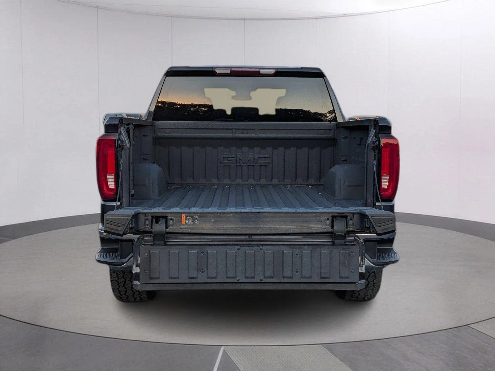 Certified Used 2023 TITANIUM RUSH METALLIC GMC SLT image 5