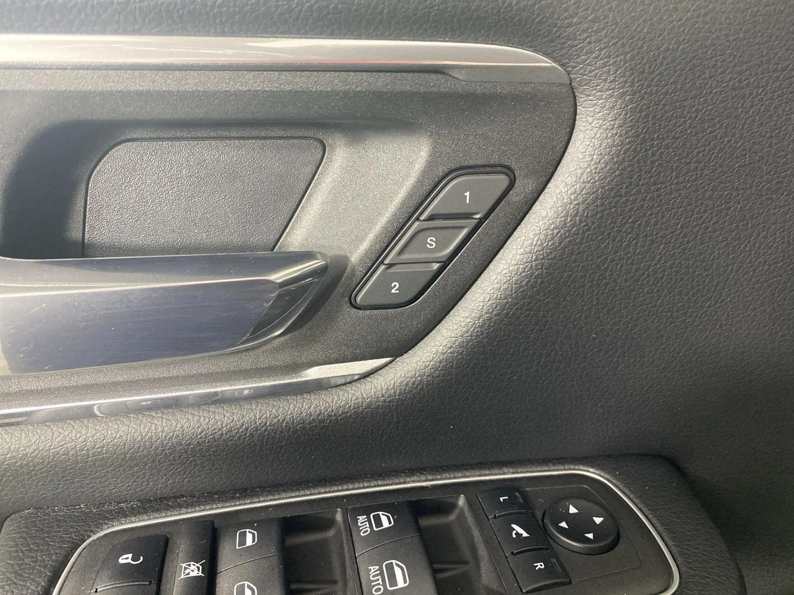 Used 2023 Granite Crystal Metallic Clearcoat Ram Laramie image 19