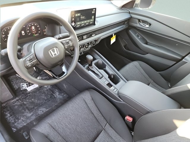New 2026 Solar Silver Metallic Honda SE image 12