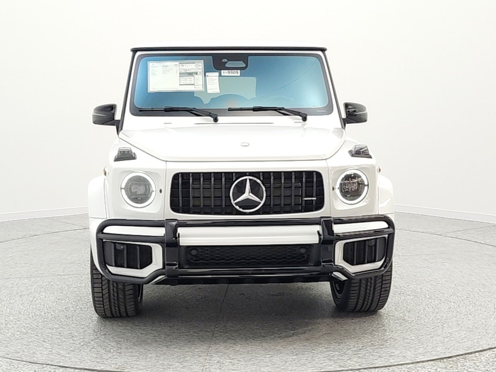 New 2026 MANUFAKTUR Moonlight White Metallic Mercedes-Benz AMG® G 63 SUV image 2