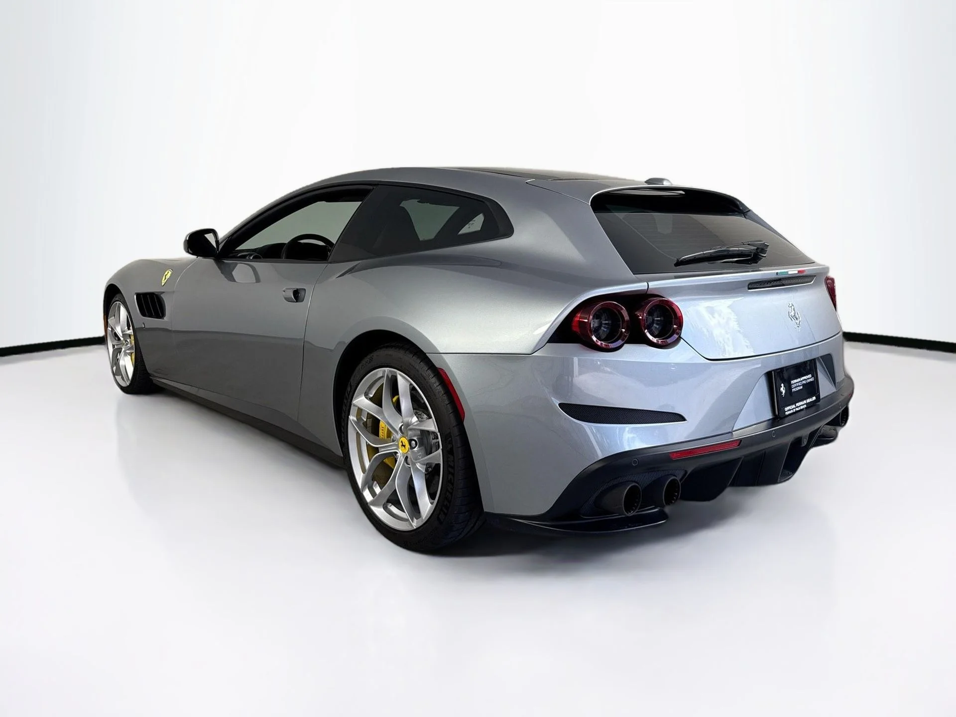 2019 Ferrari GTC4Lusso Base - Photo 5