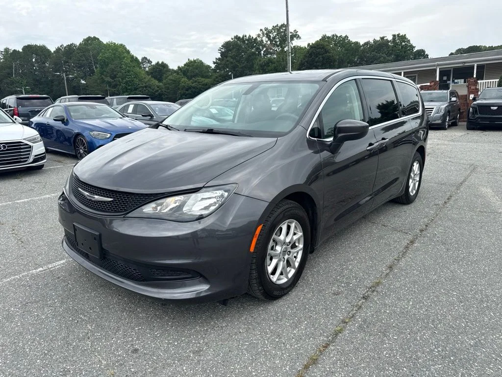 Used 2021 Gray Chrysler LX image 1