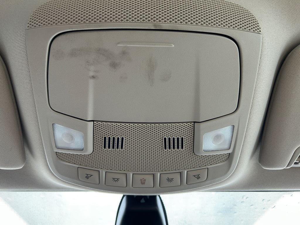 Used 2019 Silver Ford S image 29