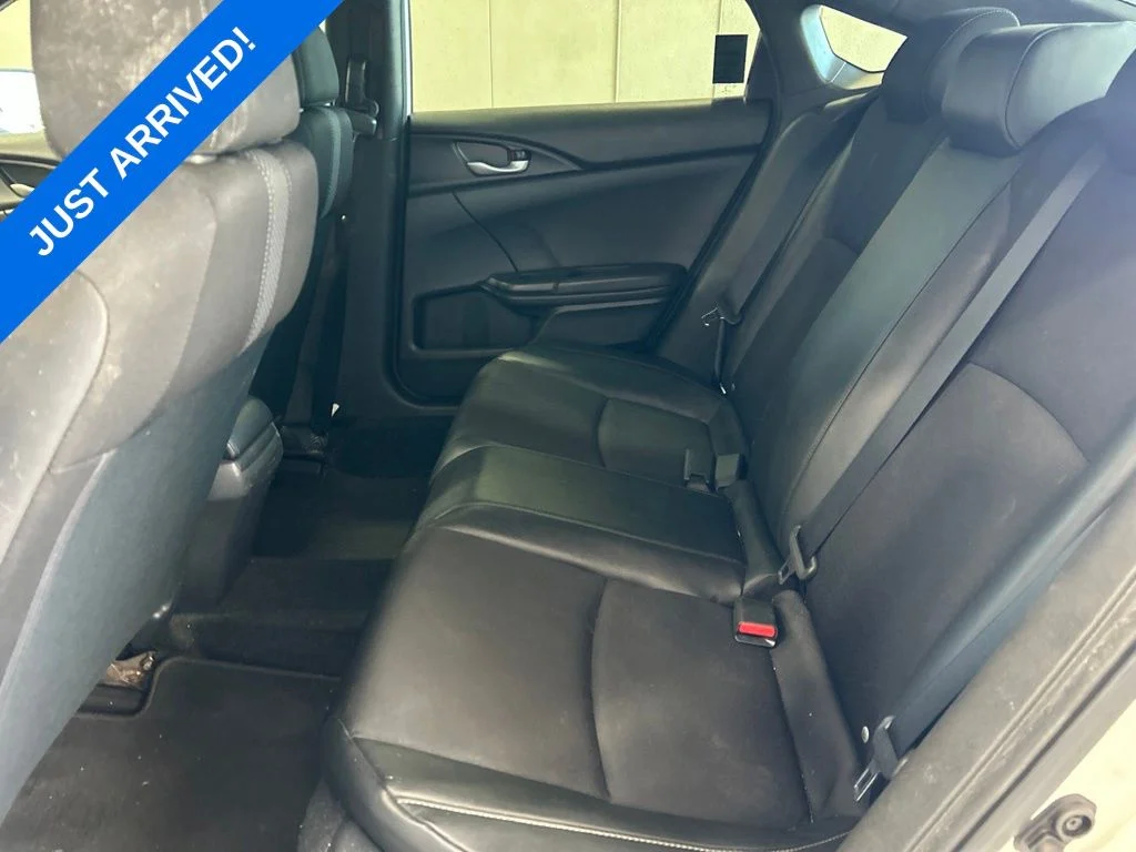 Used 2019  Honda Sport image 6