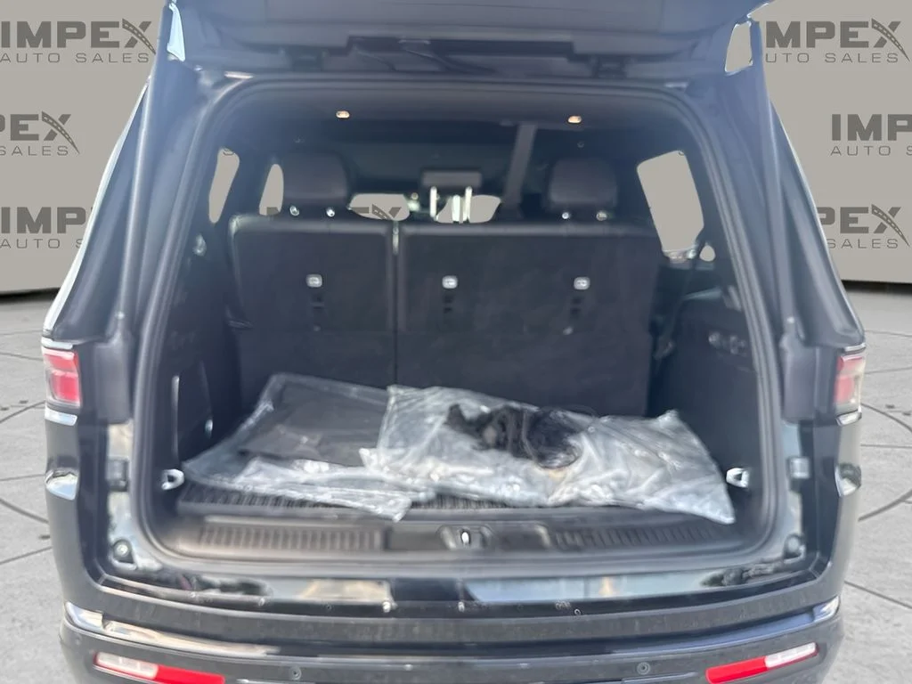 Used 2024 Black Jeep Series II image 27