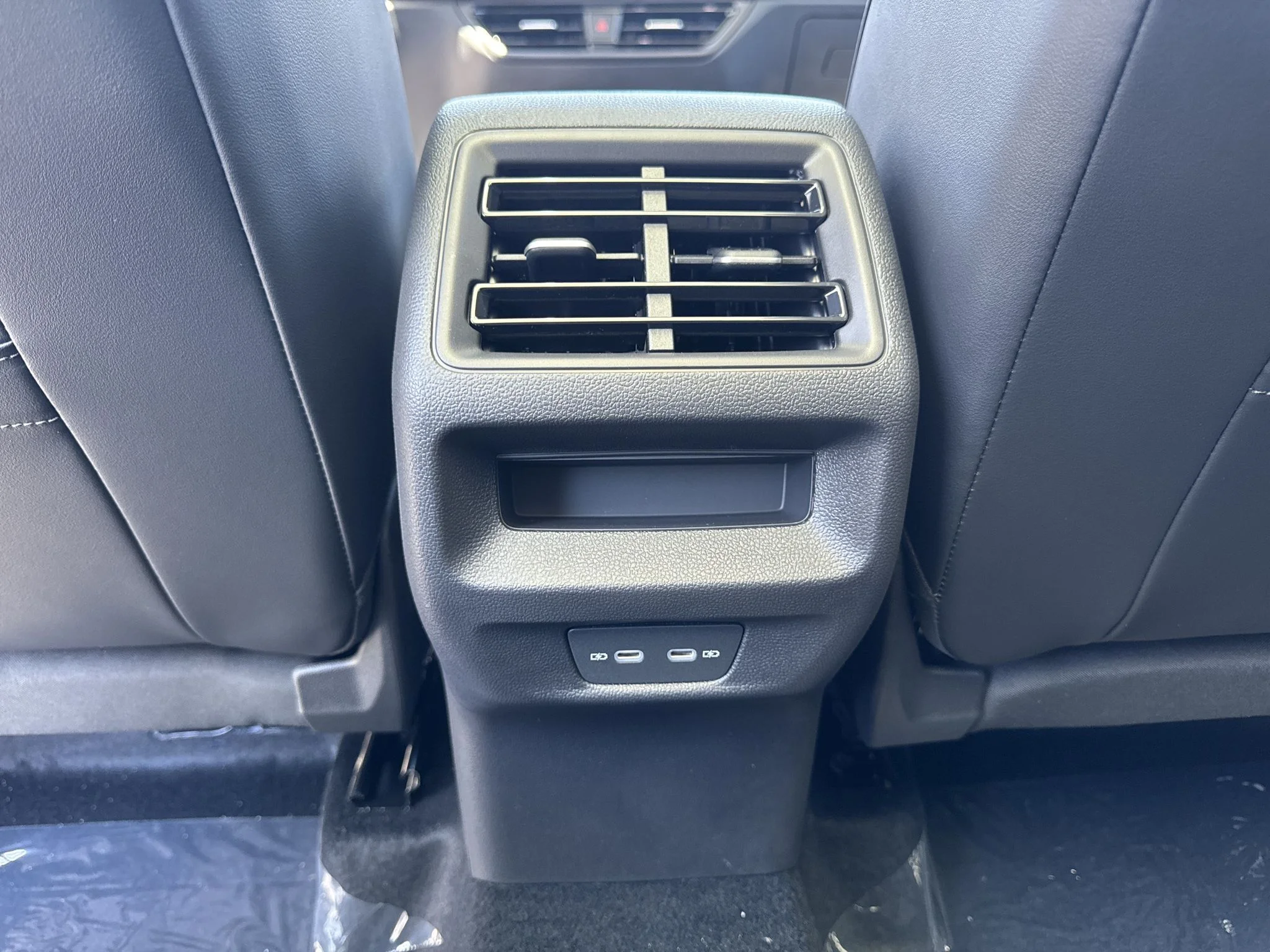 New 2026 Pure White Volkswagen SE image 30