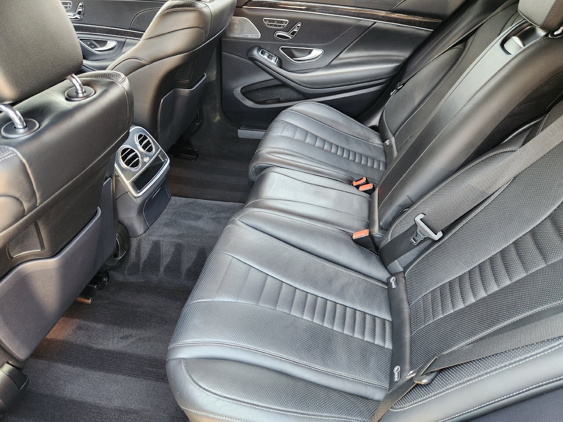 Used 2020 Magnetite Black Metallic Mercedes-Benz S 560 image 30