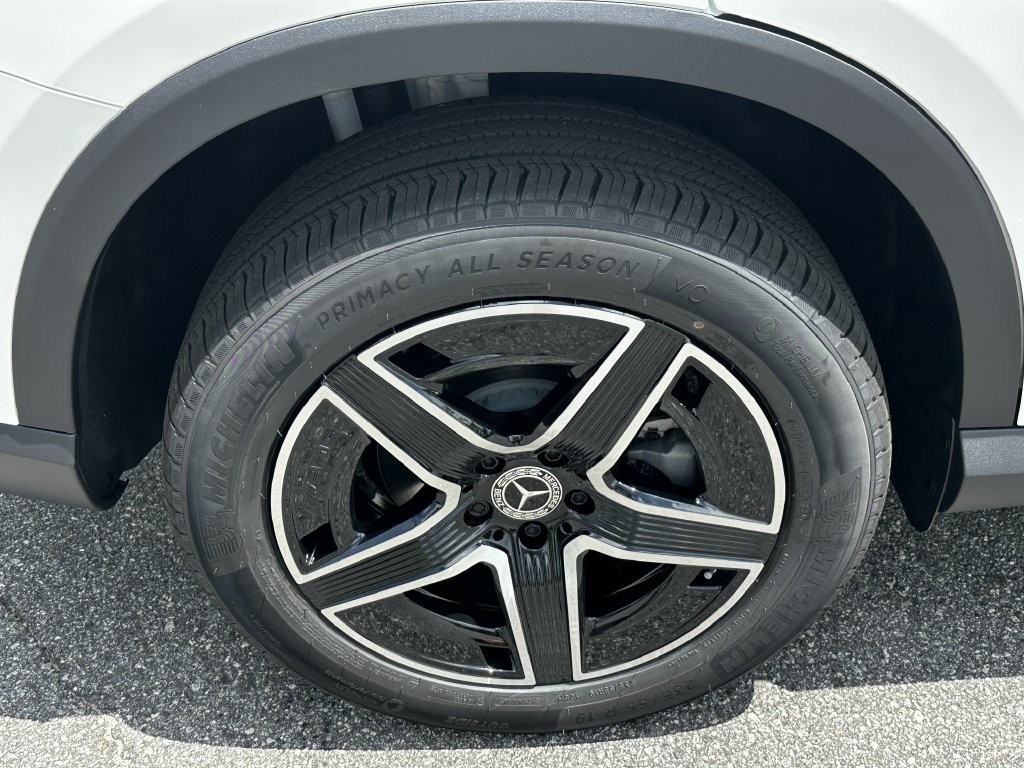 New 2026 Polar White Mercedes-Benz GLC 300 image 57