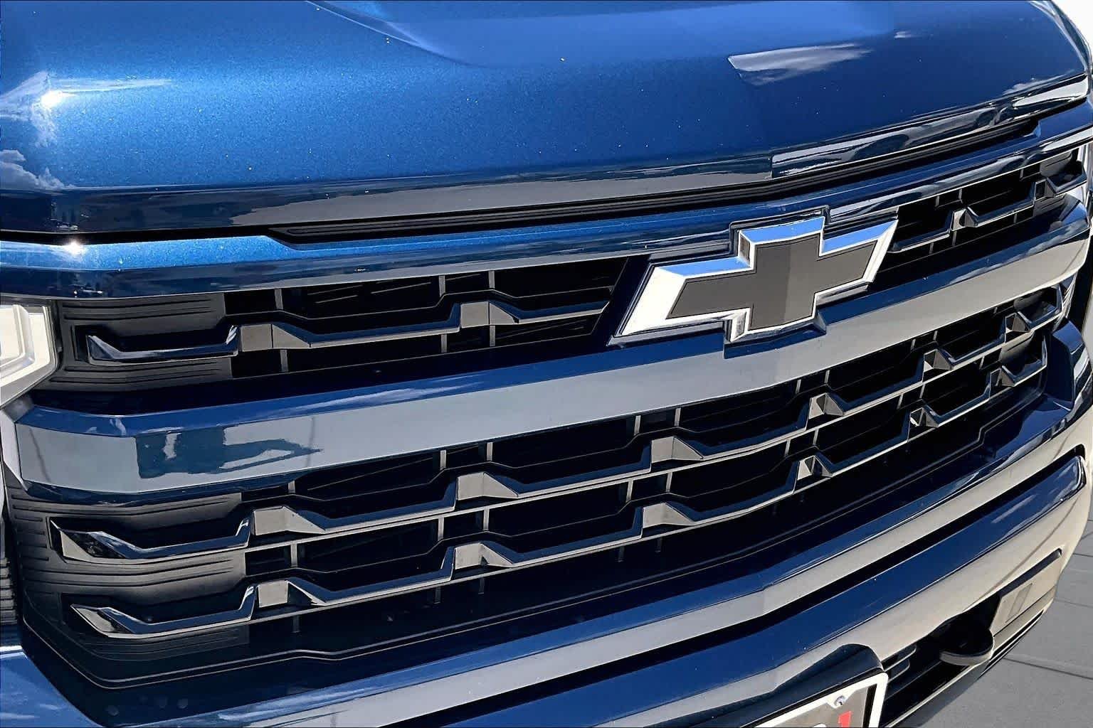 Used 2023 Northsky Blue Metallic Chevrolet RST image 29