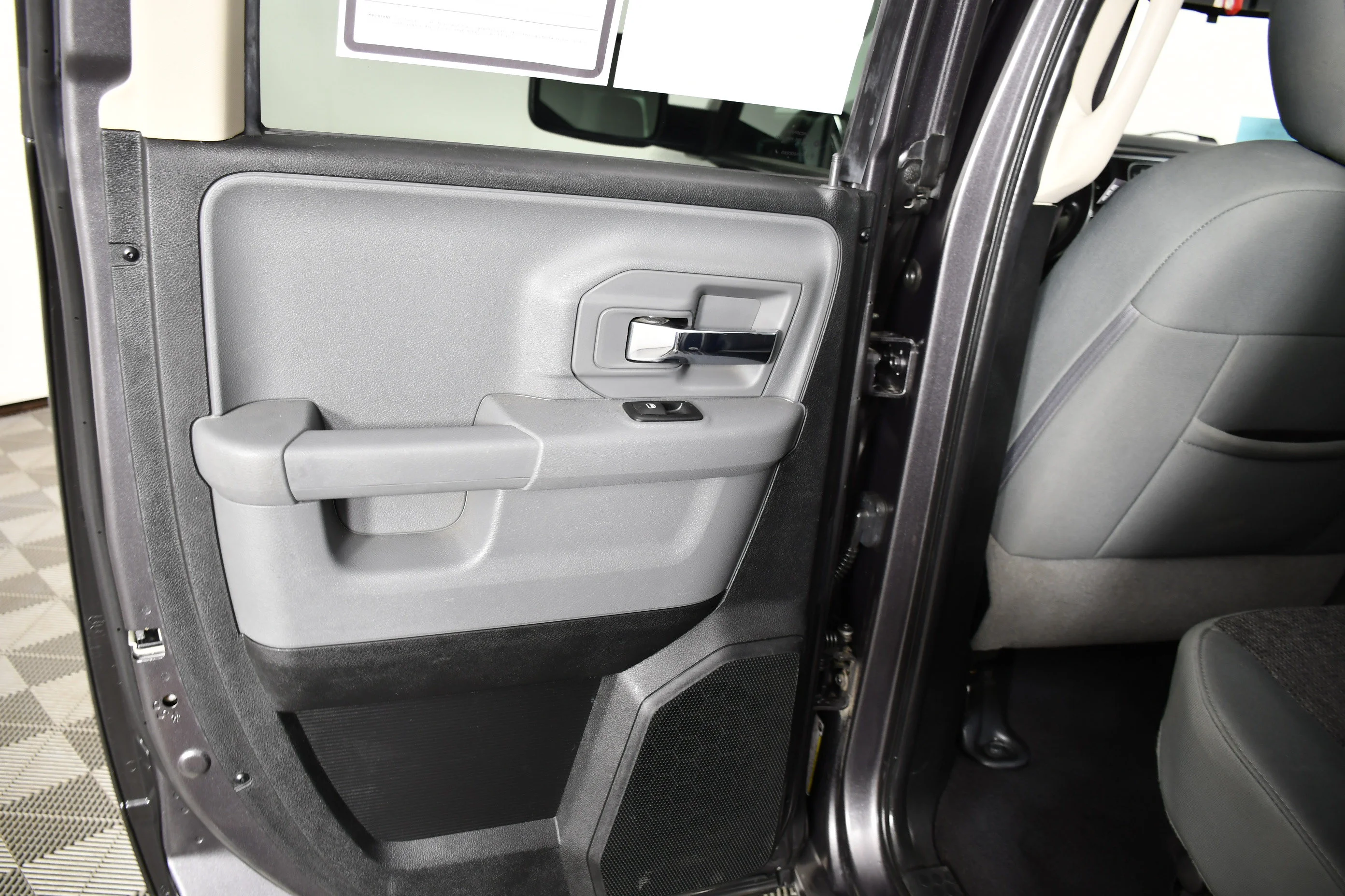 Used 2016 Granite Crystal Metallic Clearcoat Ram Big Horn image 47