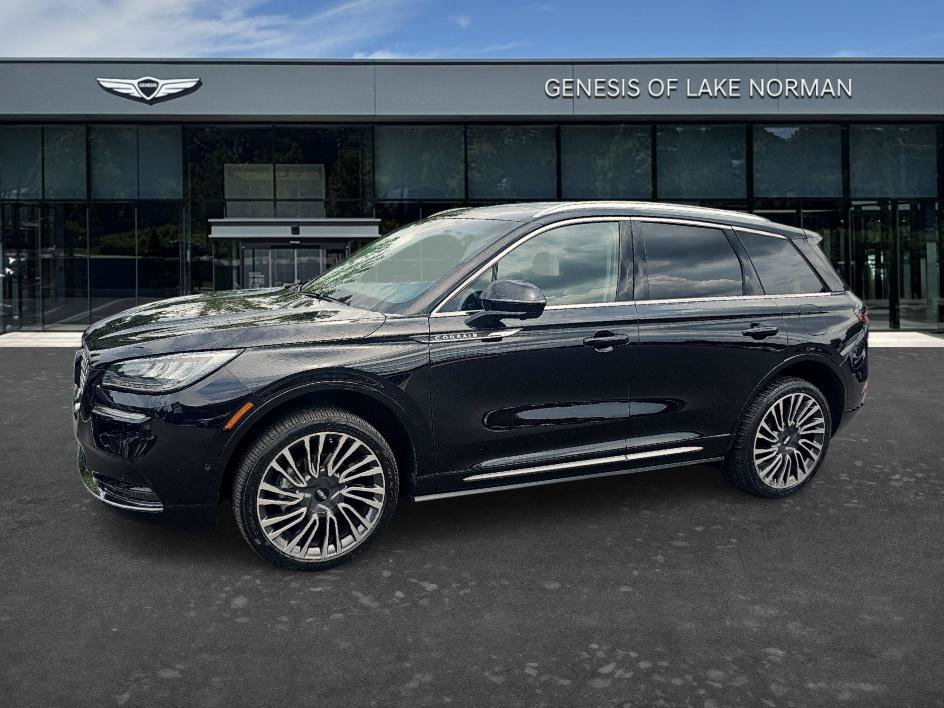 Used 2020 Black Lincoln Reserve image 1
