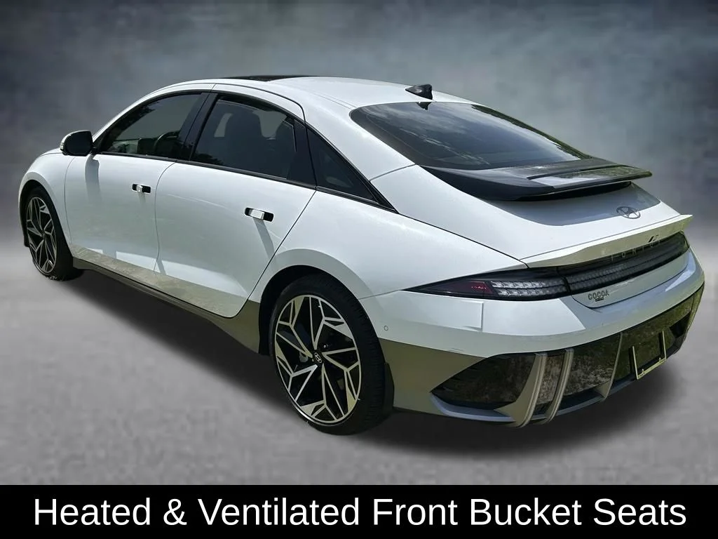 Used 2023 White Hyundai Limited image 7