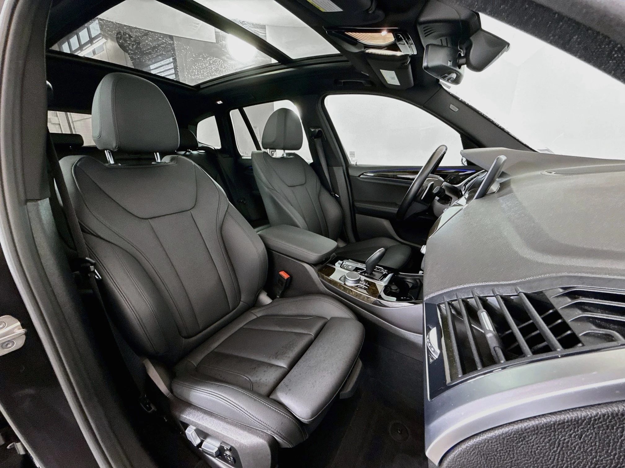 Used 2020 Dark Graphite Metallic BMW xDrive30i image 27