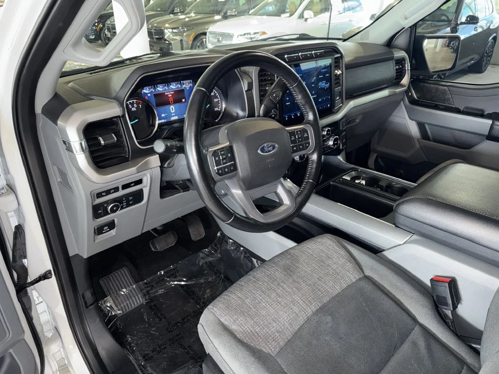 Used 2022 White Ford XLT image 17