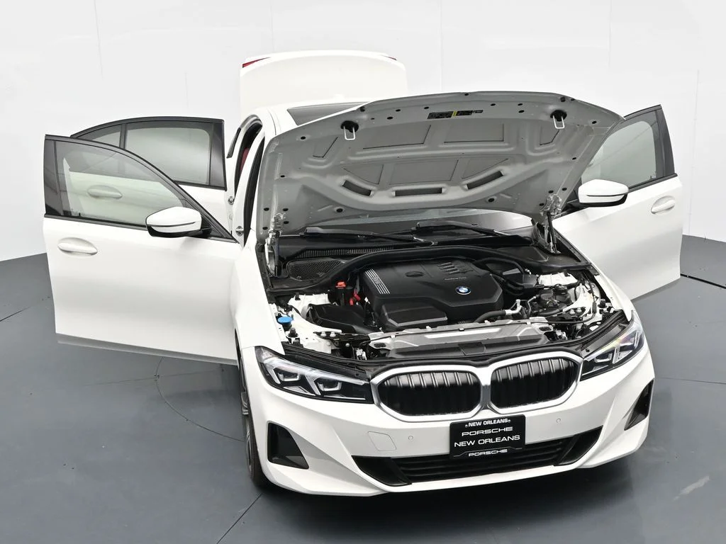 2023 BMW 3 Series 330i - Photo 18