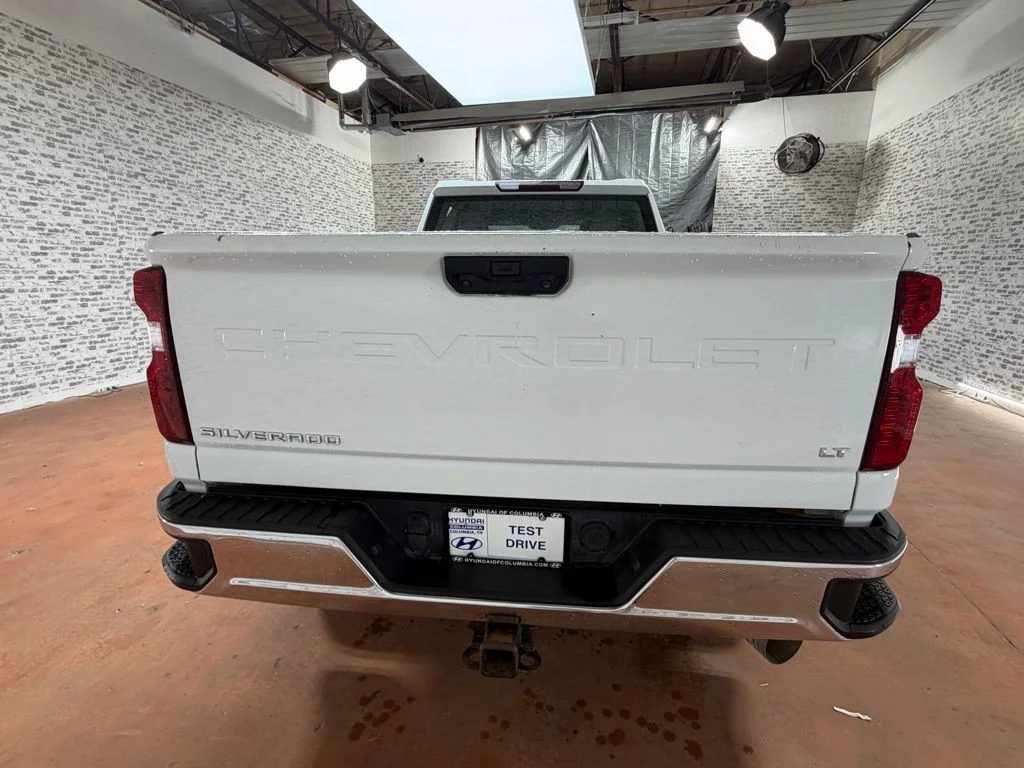 Used 2022 White Chevrolet LT image 5