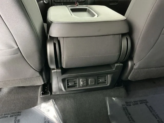 Used 2020 Blue GMC Elevation image 22