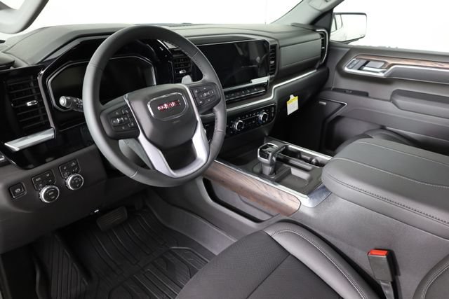 2026 GMC Sierra 1500 SLT - Photo 20