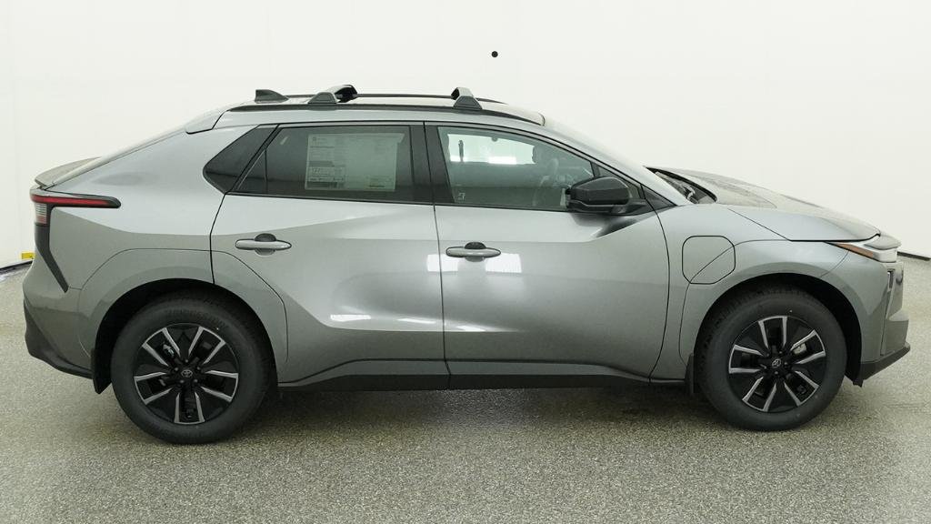 New 2026 Heavy Metal Toyota XLE image 27