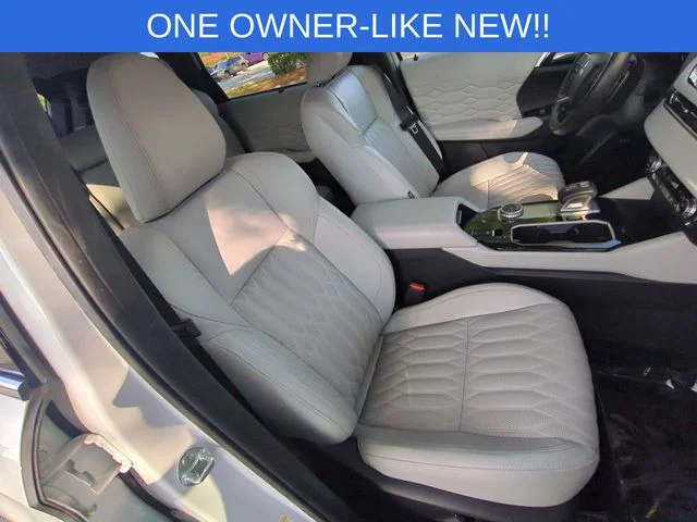 Used 2025 White Mitsubishi SEL image 38