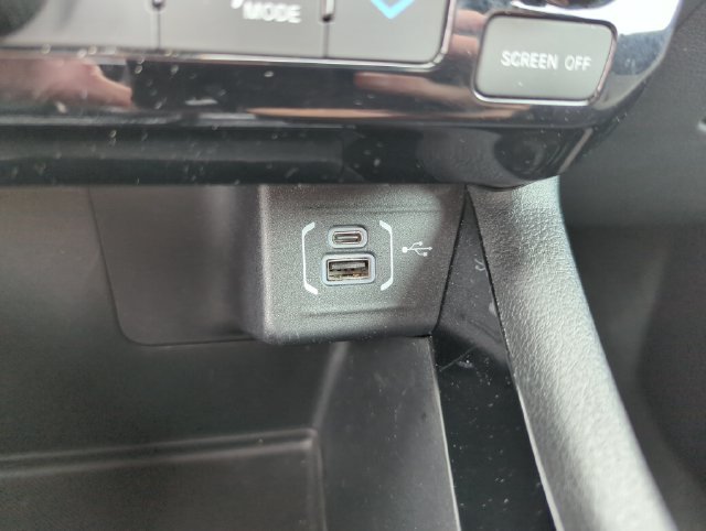 Used 2024 Gray Jeep Limited image 38