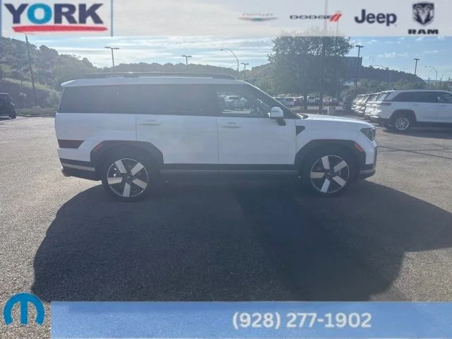 Used 2025 White Hyundai Limited image 1