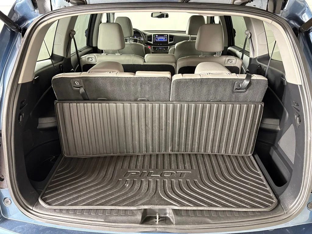 Used 2016  Honda EX-L image 38