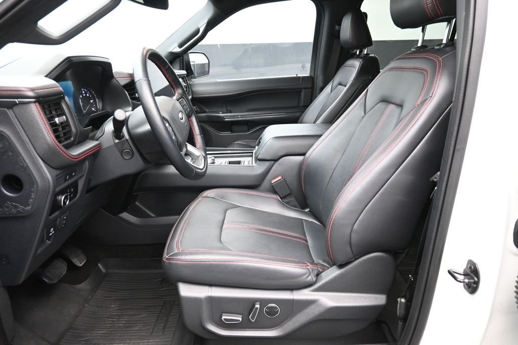 Used 2023 White Ford Limited image 21