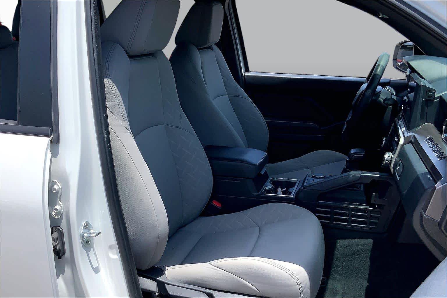 Used 2024 Ice Cap Toyota SR5 image 9