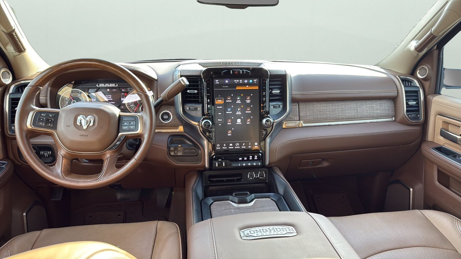 Used 2022 White Ram Longhorn image 21