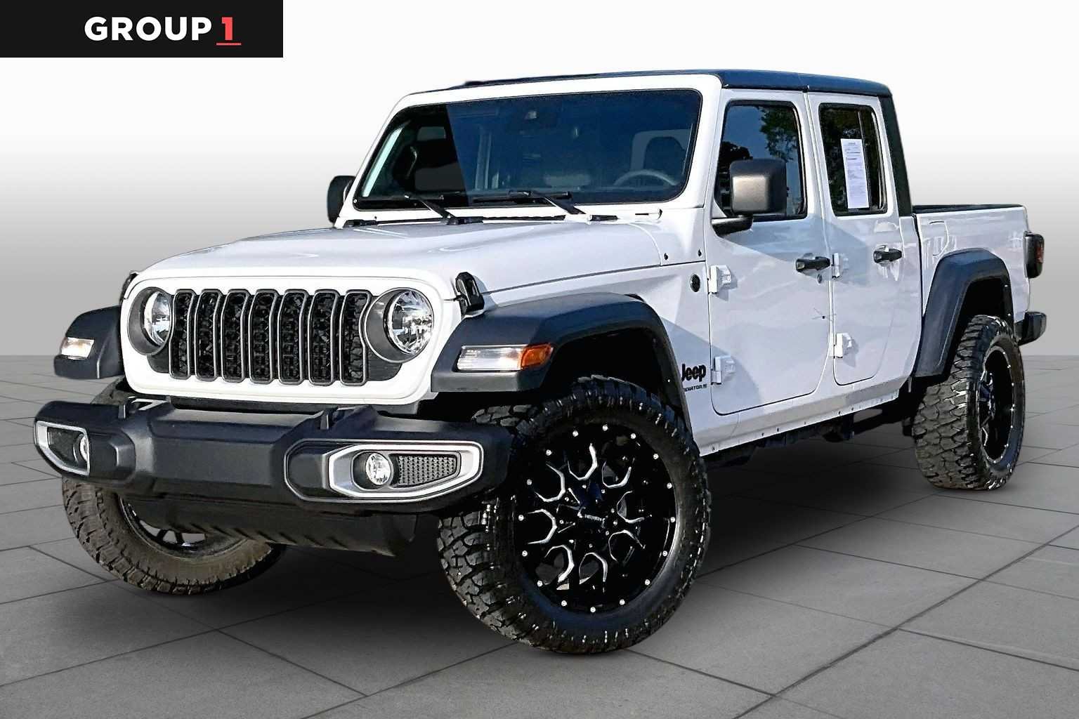 2025 Jeep Gladiator Sport S Auto's photo