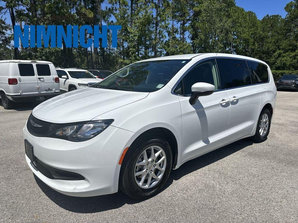 2023 Chrysler Voyager